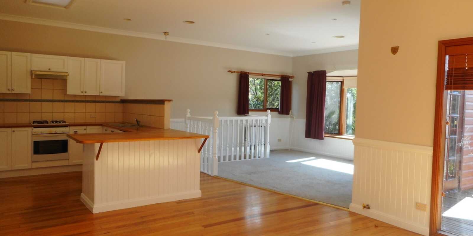 19 GORDON AVE Blackheath