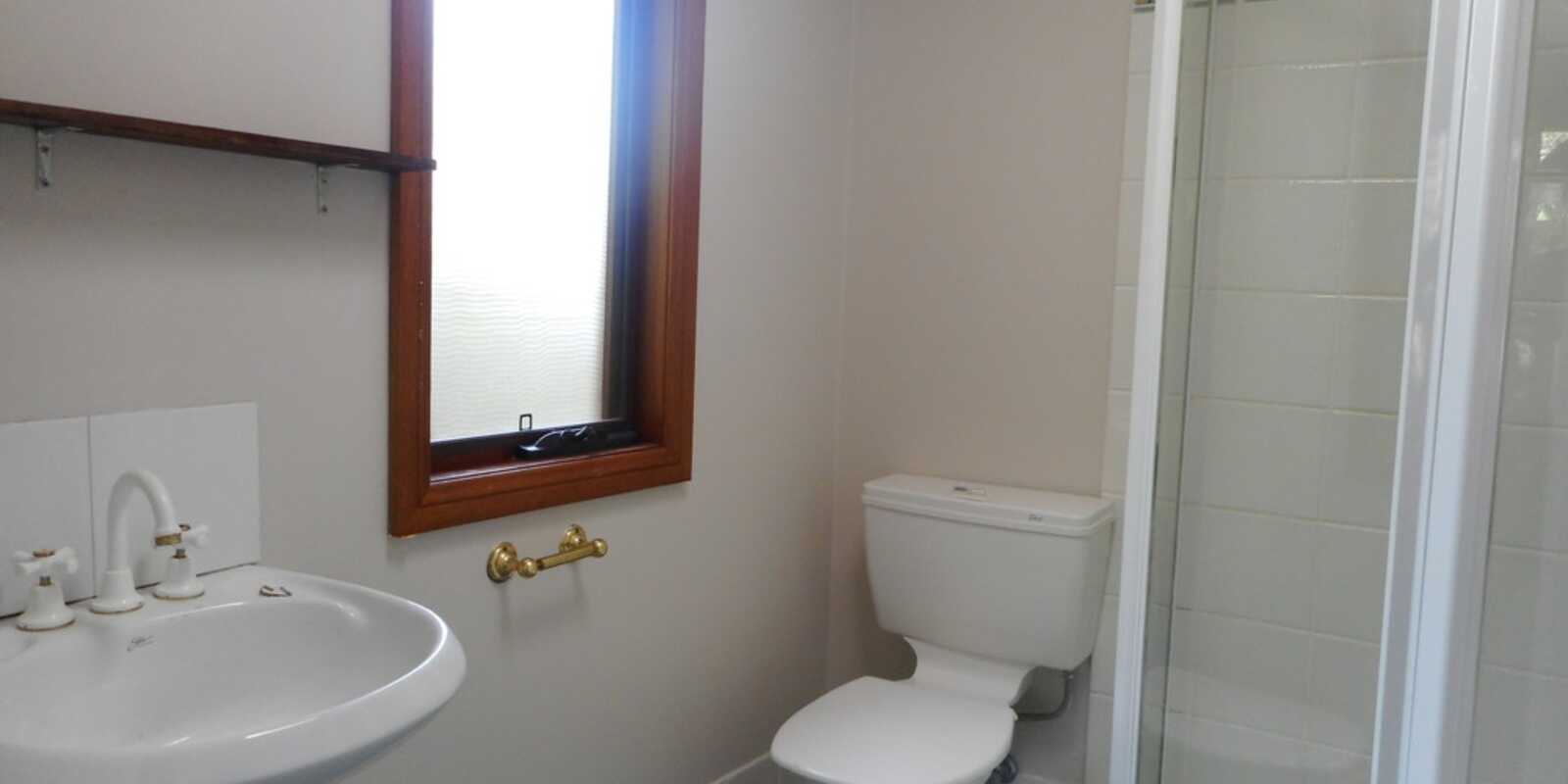 19 GORDON AVE Blackheath