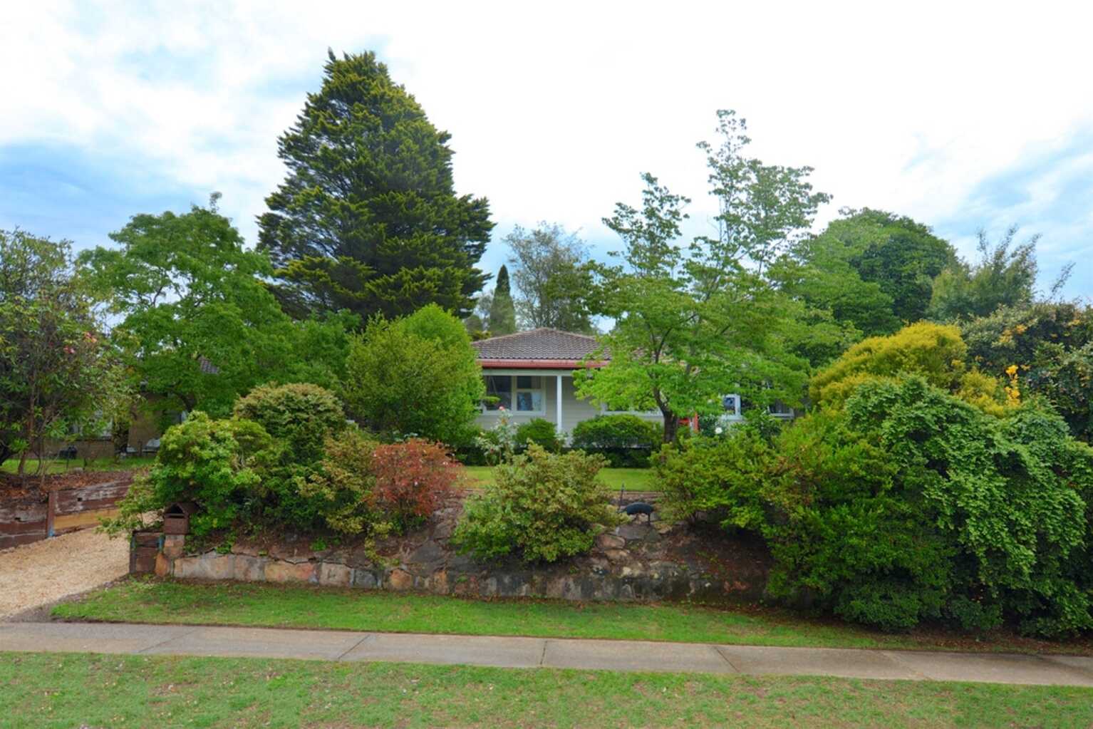 250 Govetts Leap Road Blackheath