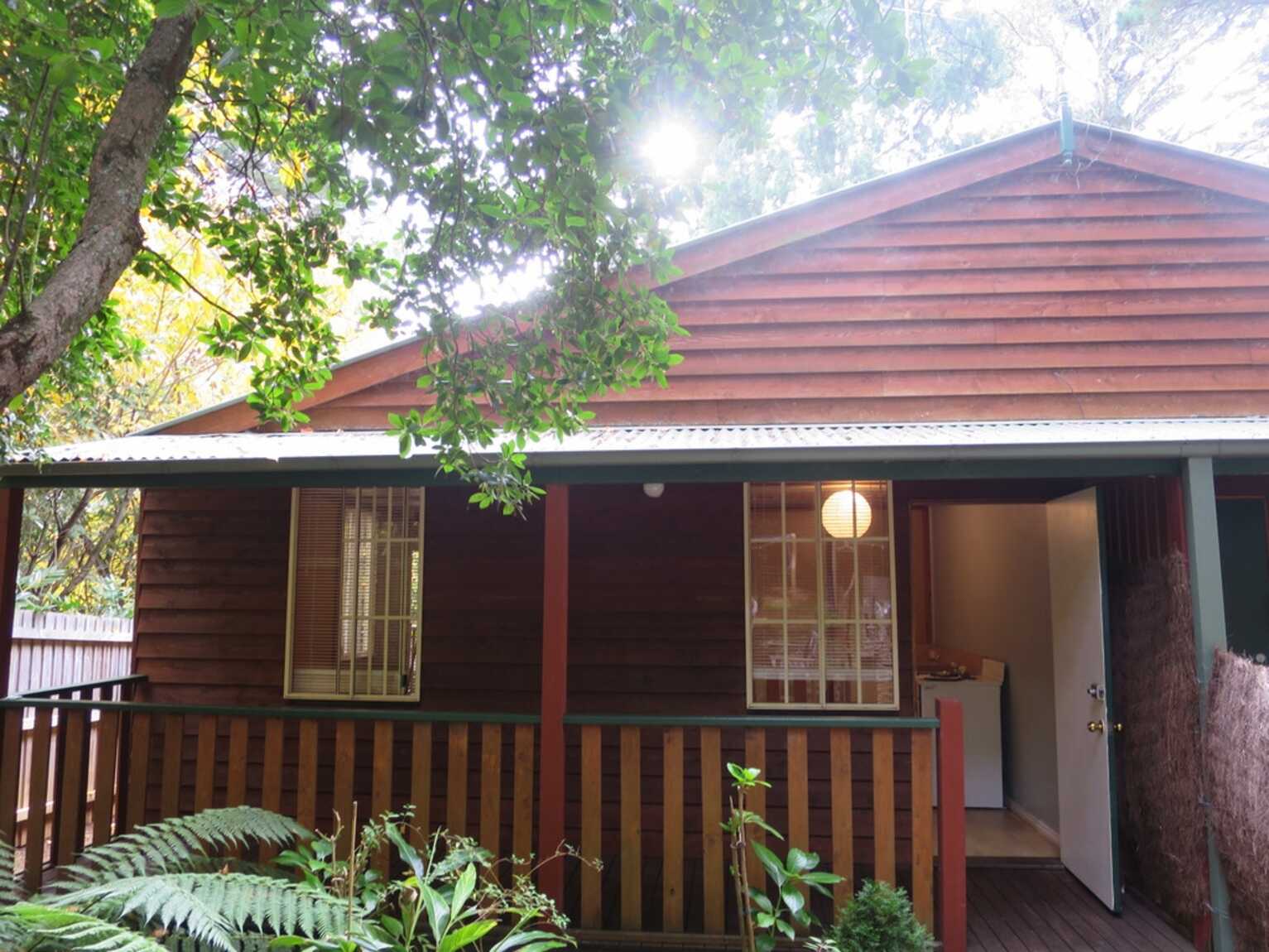 2/181 GOVETTS LEAP ROAD Blackheath