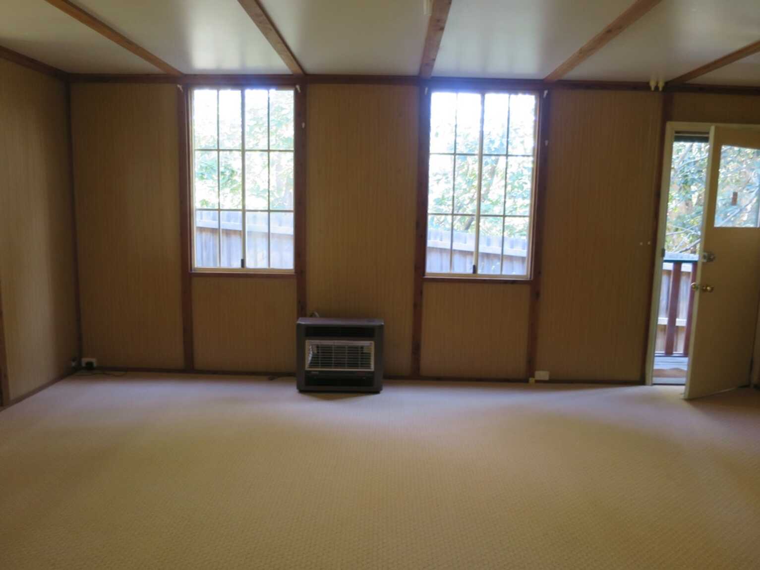 2/181 GOVETTS LEAP ROAD Blackheath