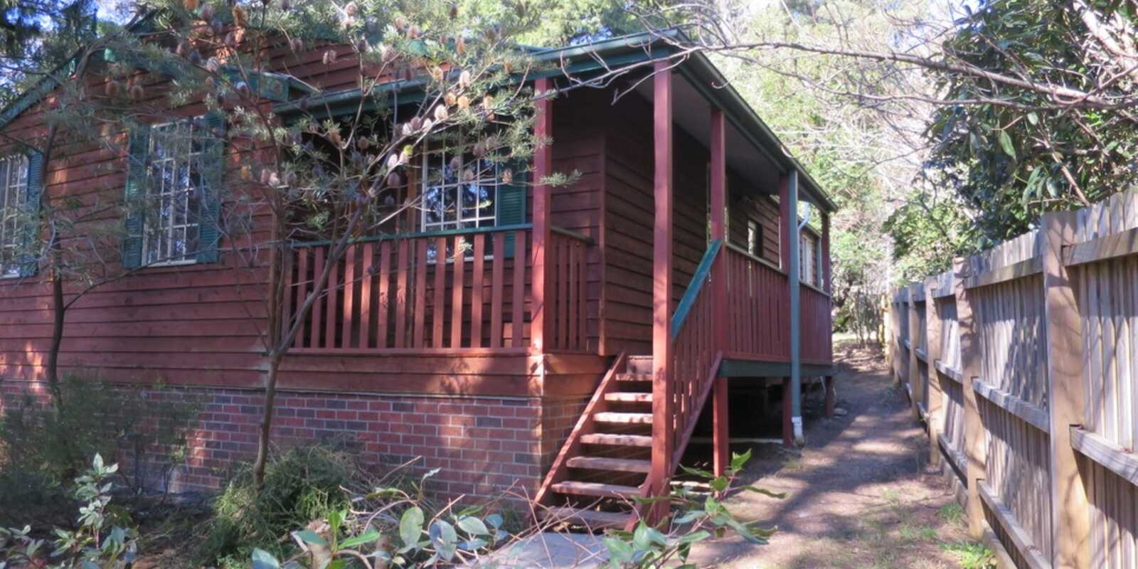 2/181 GOVETTS LEAP ROAD Blackheath