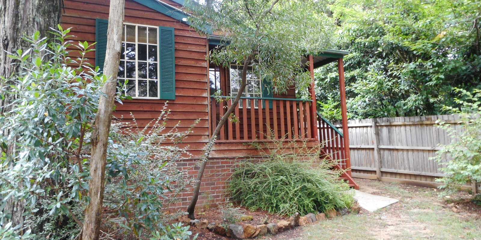 2/181 GOVETTS LEAP ROAD Blackheath