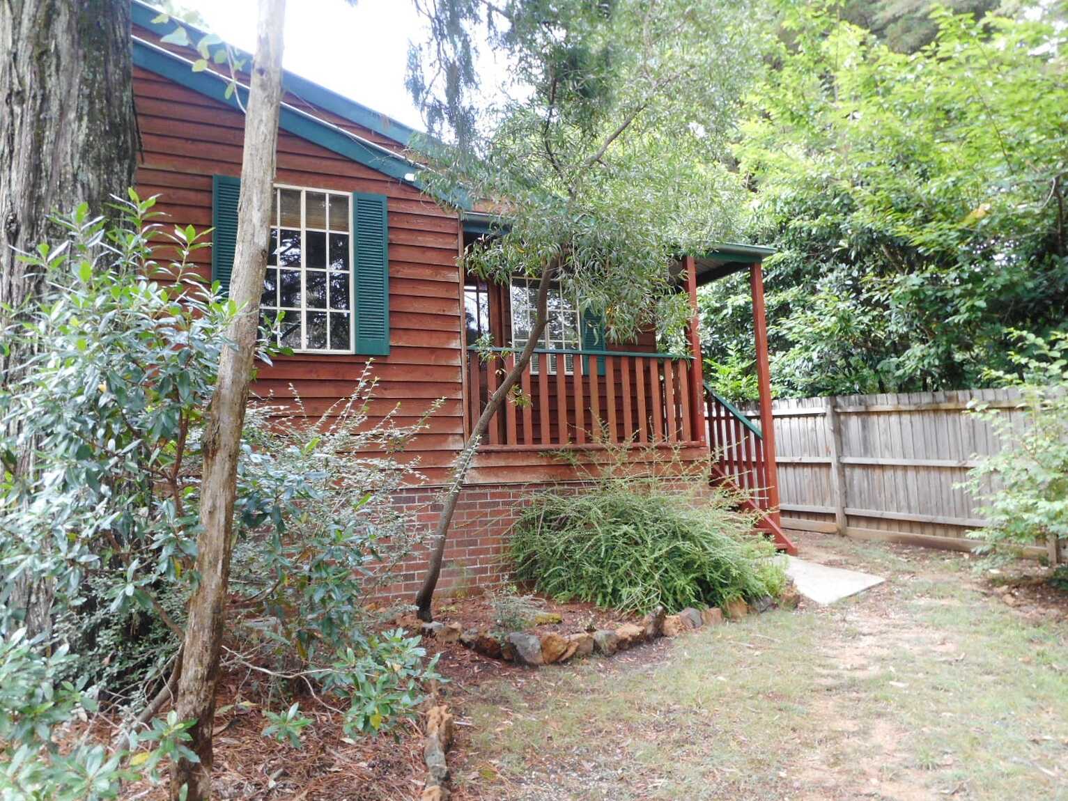 2/181 GOVETTS LEAP ROAD Blackheath