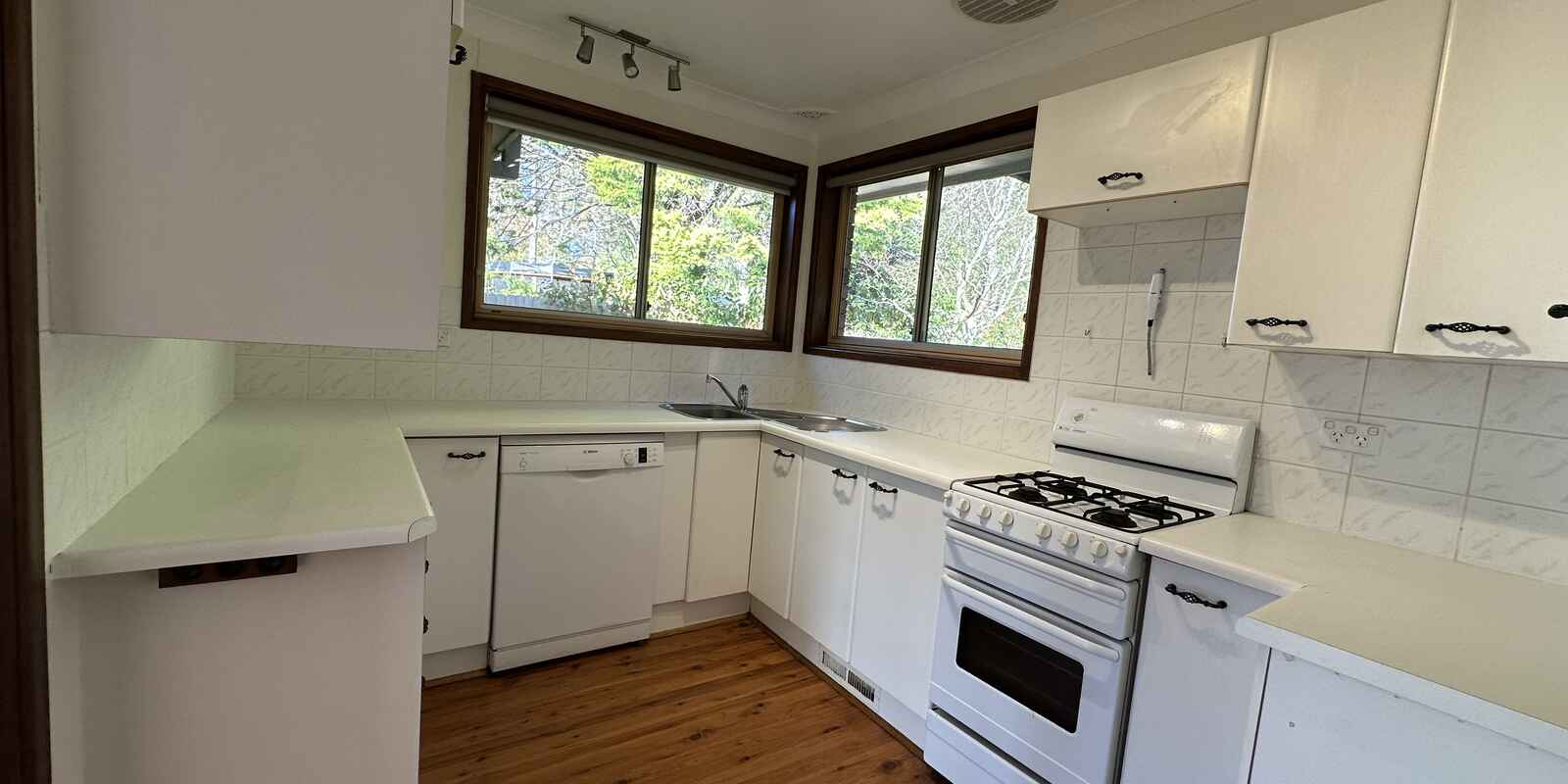 53 BRIGHTLANDS AVENUE Blackheath