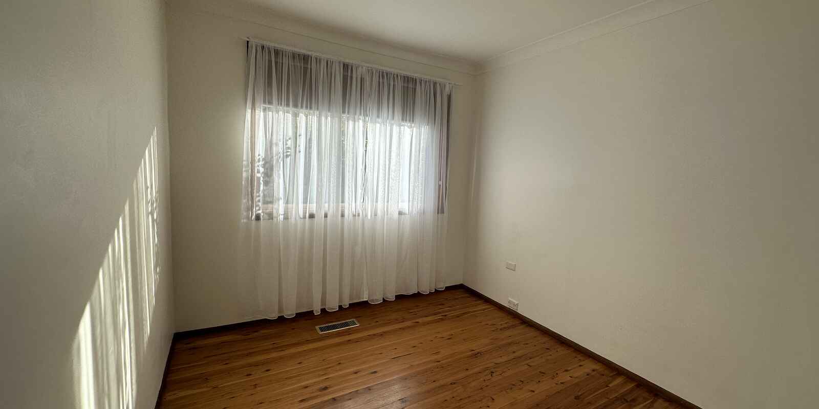 53 BRIGHTLANDS AVENUE Blackheath