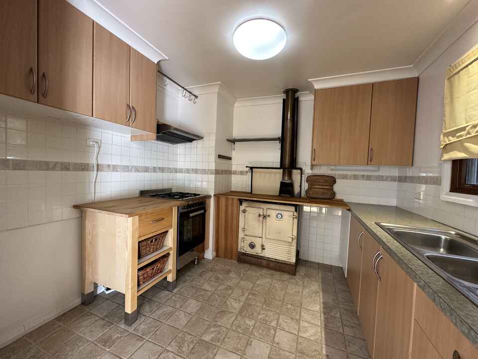 84 HAT HILL ROAD Blackheath