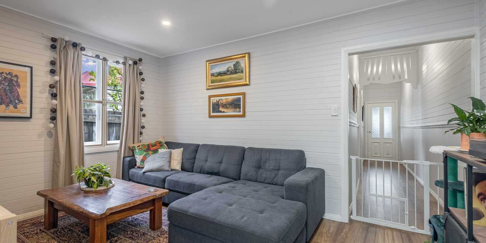 67 Govetts Leap Road Blackheath