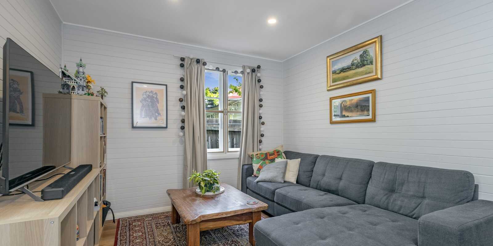 67 Govetts Leap Road Blackheath
