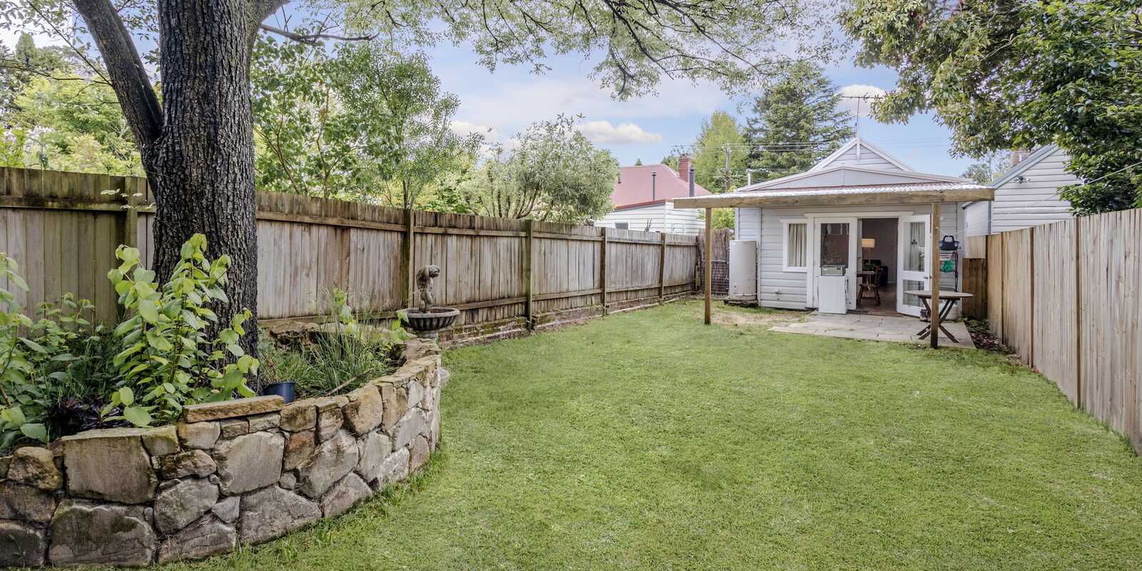 67 Govetts Leap Road Blackheath