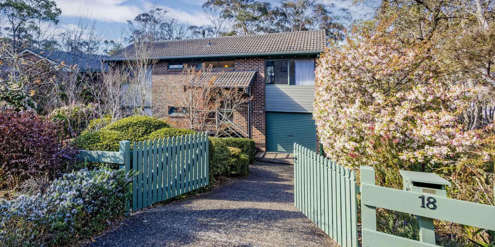 18 Days Crescent Blackheath 18 Days Crescent Blackheath