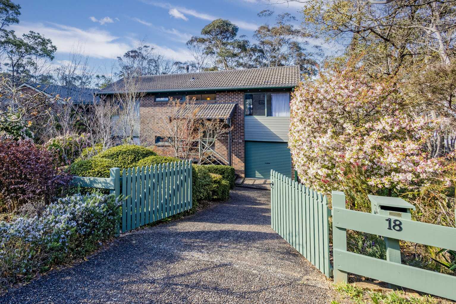 18 Days Crescent Blackheath 18 Days Crescent Blackheath