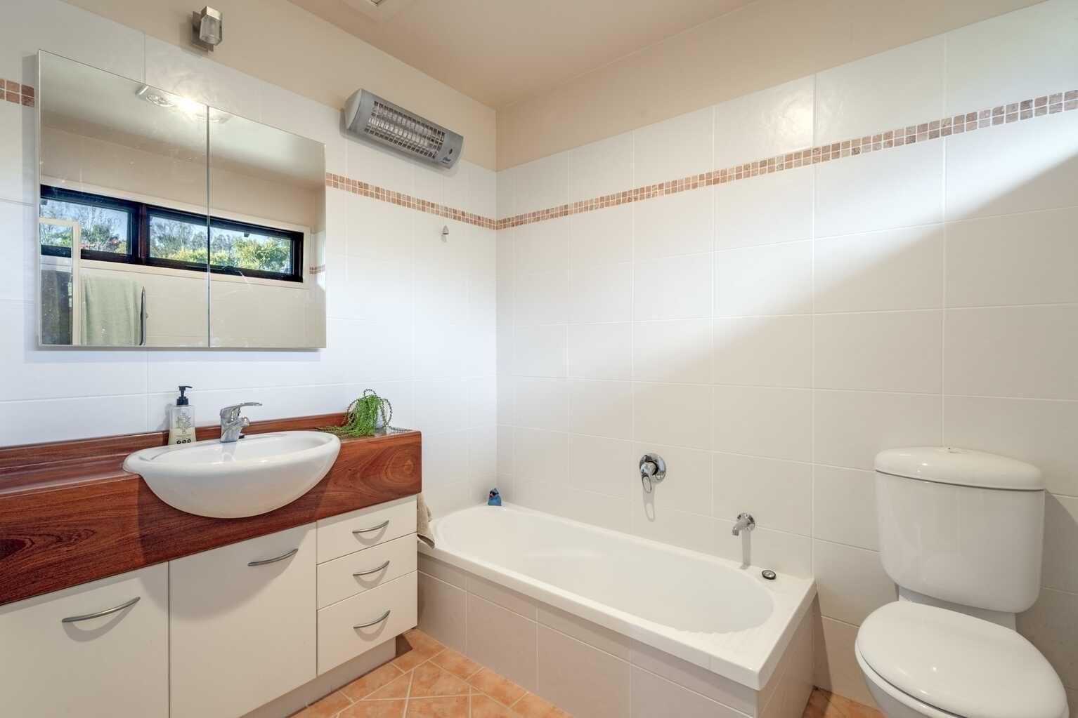 18 Days Crescent Blackheath 18 Days Crescent Blackheath