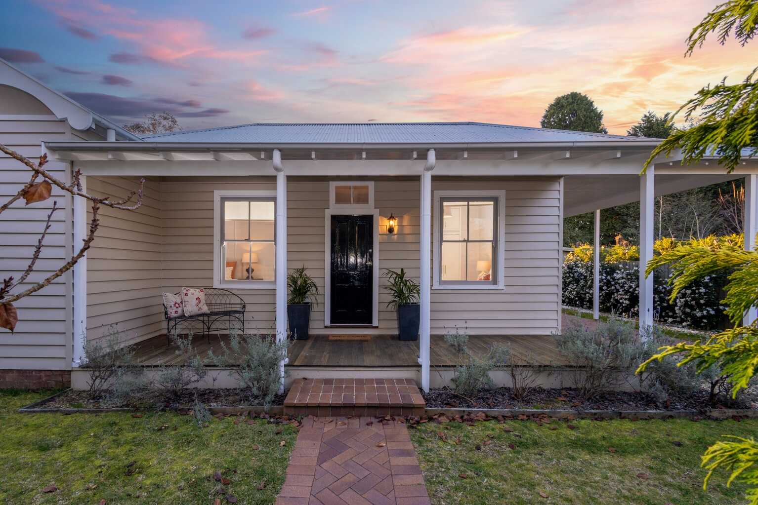 150 Hat Hill Road Blackheath 150 Hat Hill Road Blackheath