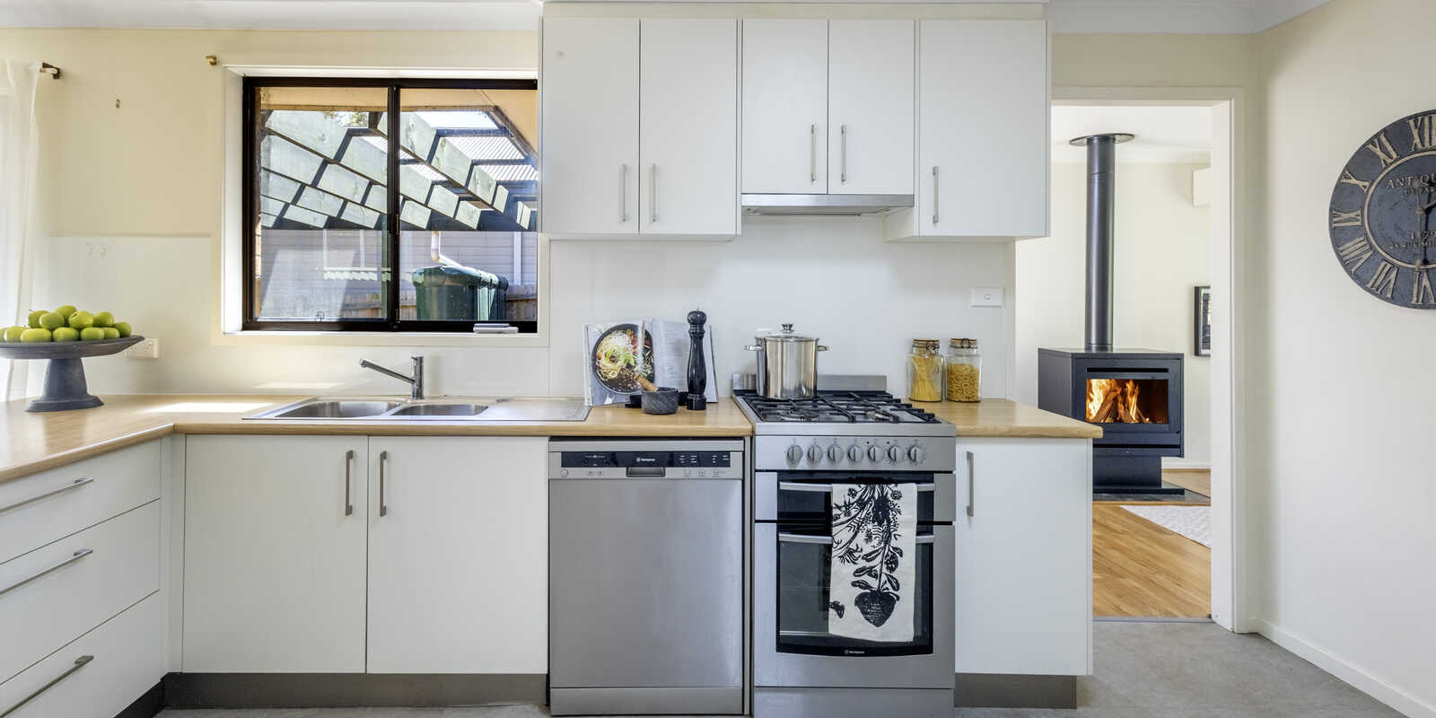 48 Hillier Ave Blackheath