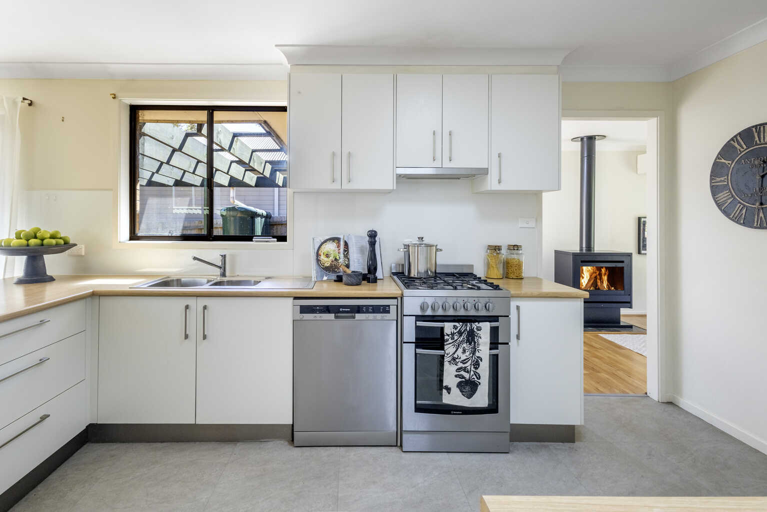 48 Hillier Ave Blackheath