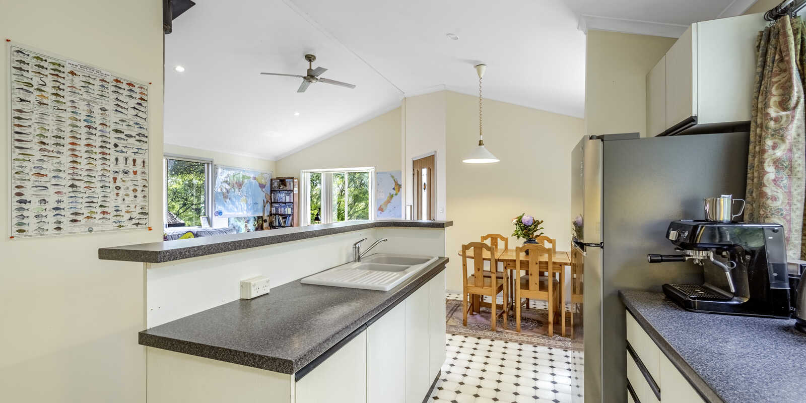 20 Grand View Road Mount Victoria 20 Grand View Road Mount Victoria