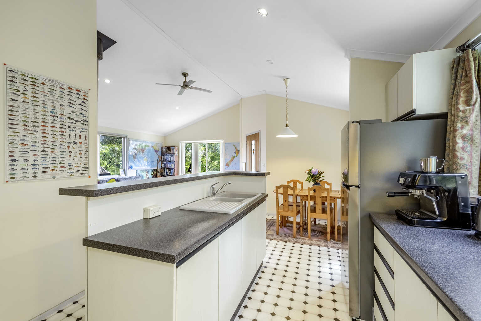20 Grand View Road Mount Victoria 20 Grand View Road Mount Victoria