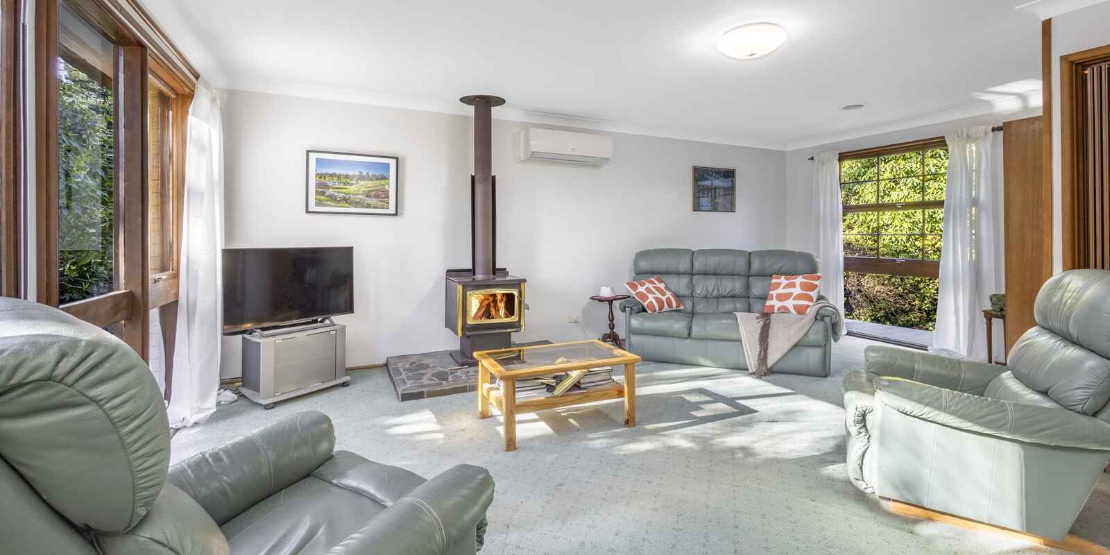 108 Hat Hill Road Blackheath 108 Hat Hill Road Blackheath