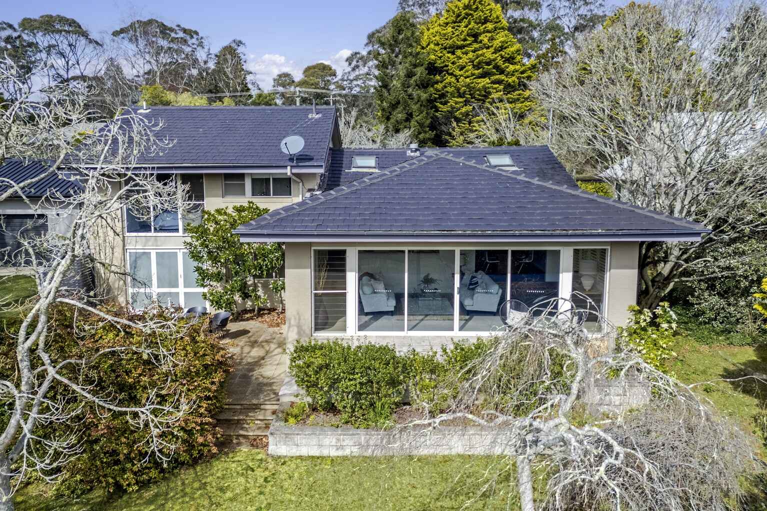 68 Brightlands Avenue Blackheath 68 Brightlands Avenue Blackheath