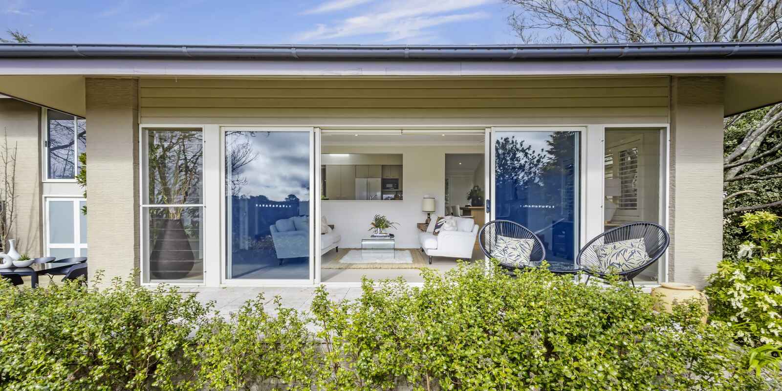 68 Brightlands Avenue Blackheath 68 Brightlands Avenue Blackheath