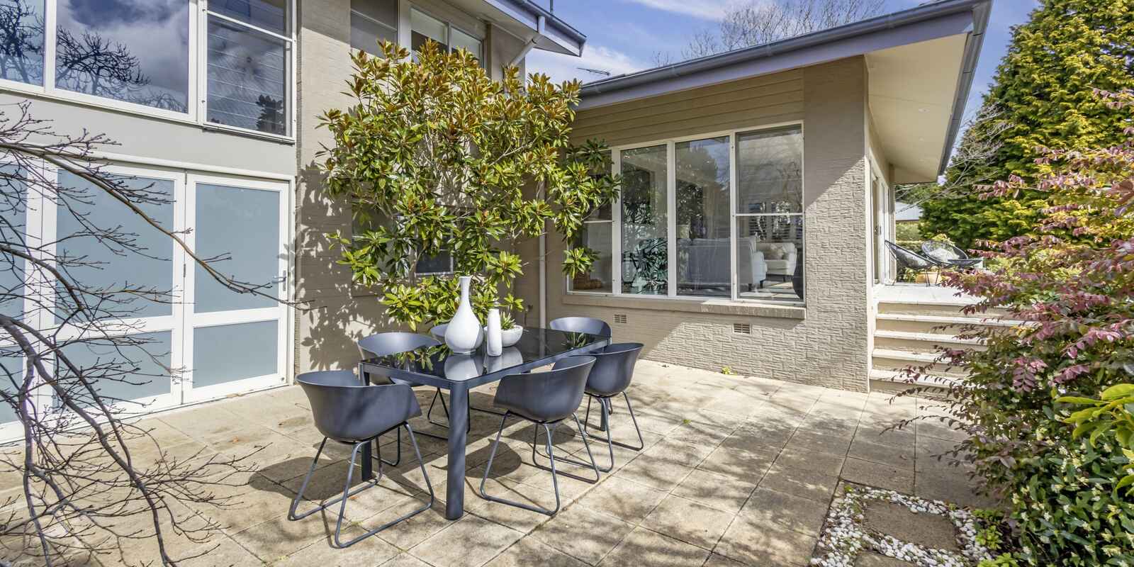 68 Brightlands Avenue Blackheath 68 Brightlands Avenue Blackheath