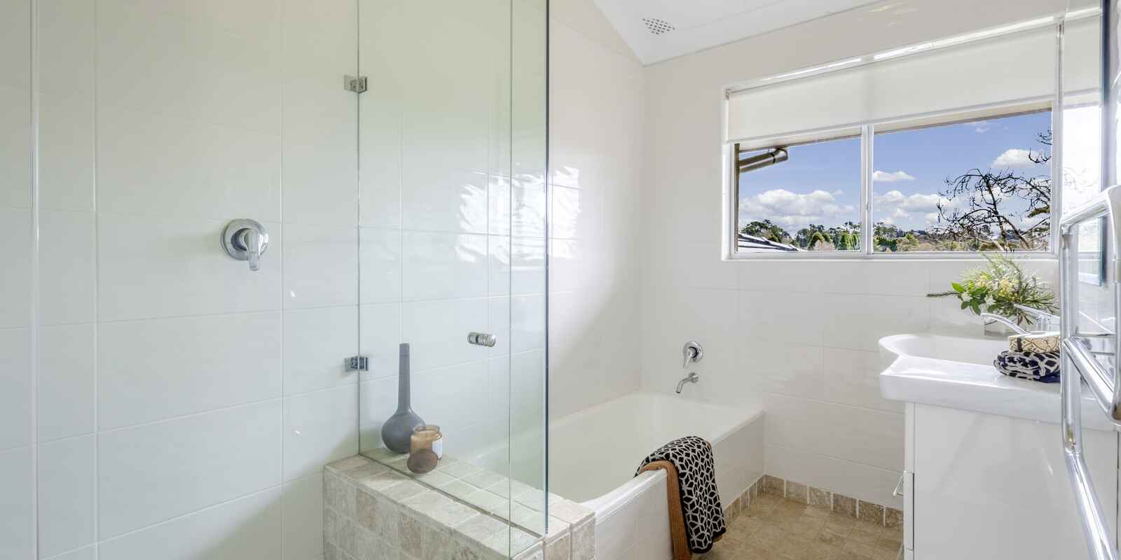 68 Brightlands Avenue Blackheath 68 Brightlands Avenue Blackheath