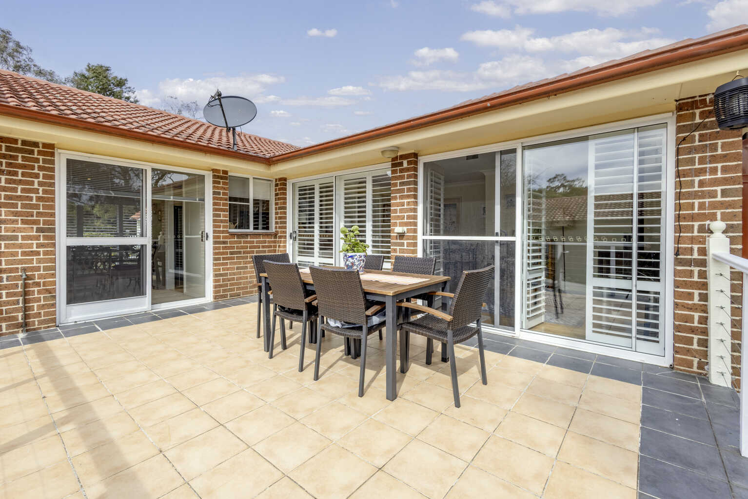 6 Hillier Avenue Blackheath