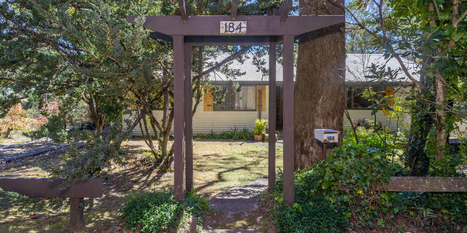 184 Govetts Leap Road Blackheath