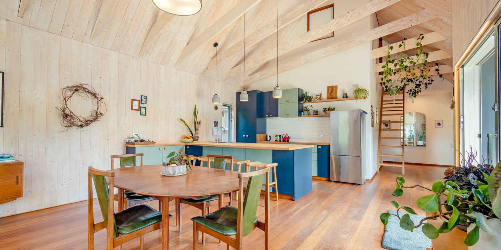 24 Cleopatra Street Blackheath 24 Cleopatra Street Blackheath