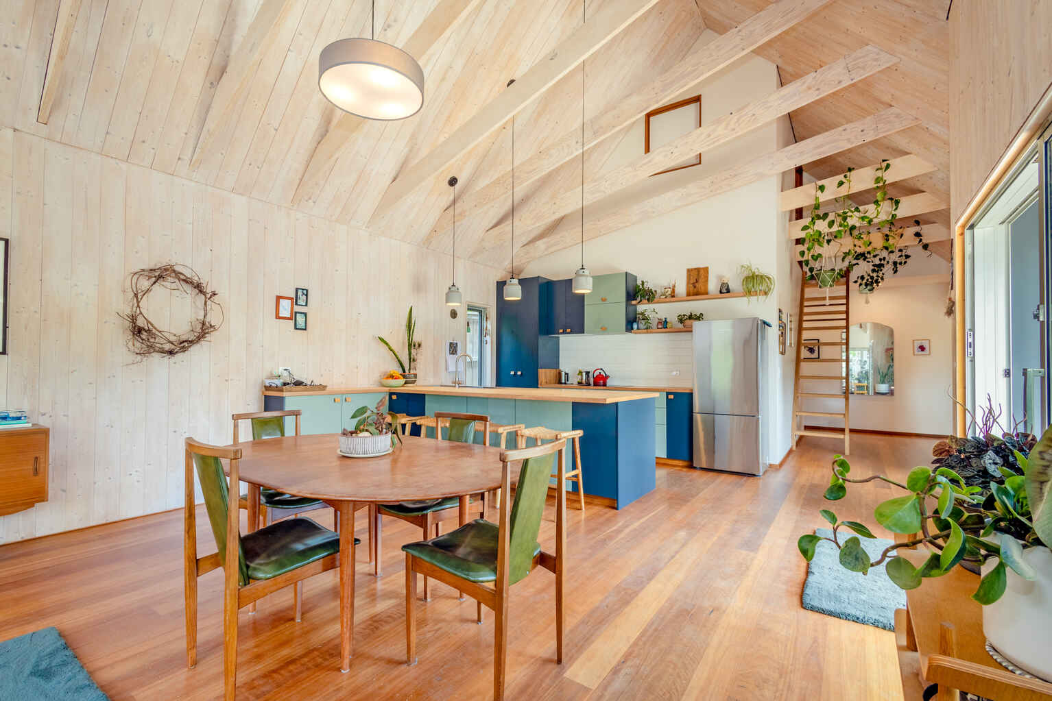 24 Cleopatra Street Blackheath 24 Cleopatra Street Blackheath