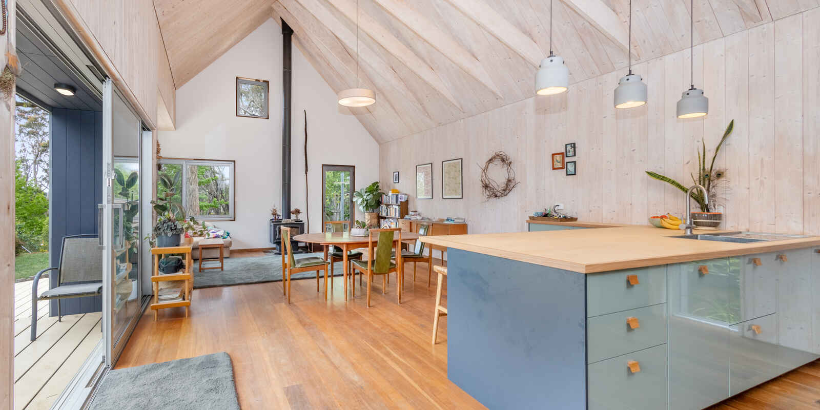 24 Cleopatra Street Blackheath 24 Cleopatra Street Blackheath