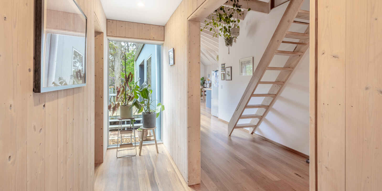 24 Cleopatra Street Blackheath 24 Cleopatra Street Blackheath