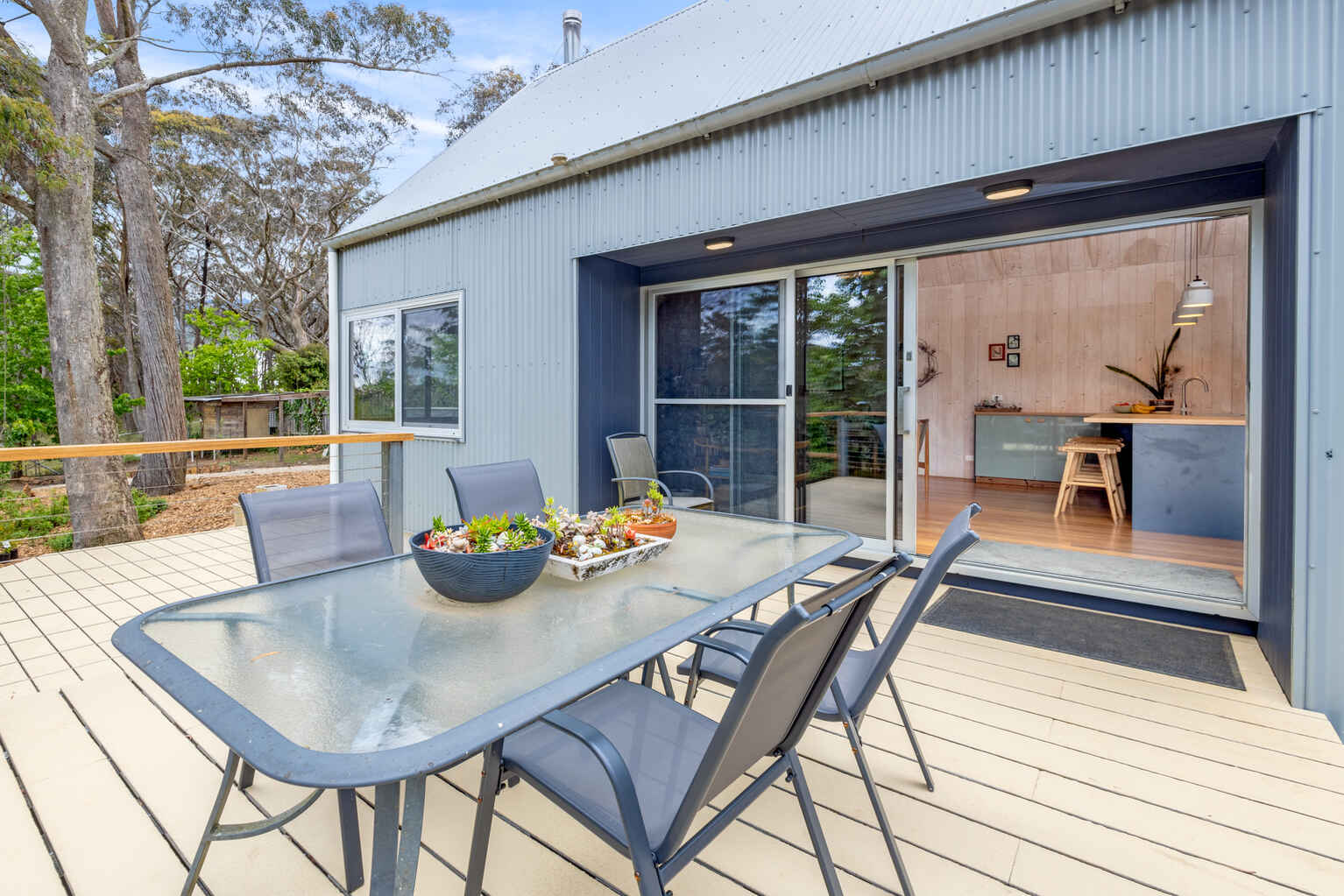 24 Cleopatra Street Blackheath 24 Cleopatra Street Blackheath