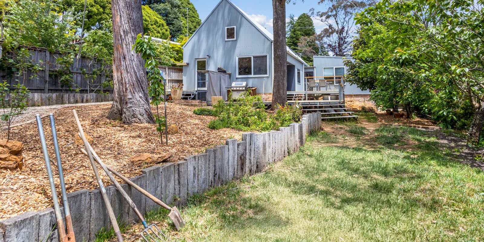 24 Cleopatra Street Blackheath 24 Cleopatra Street Blackheath