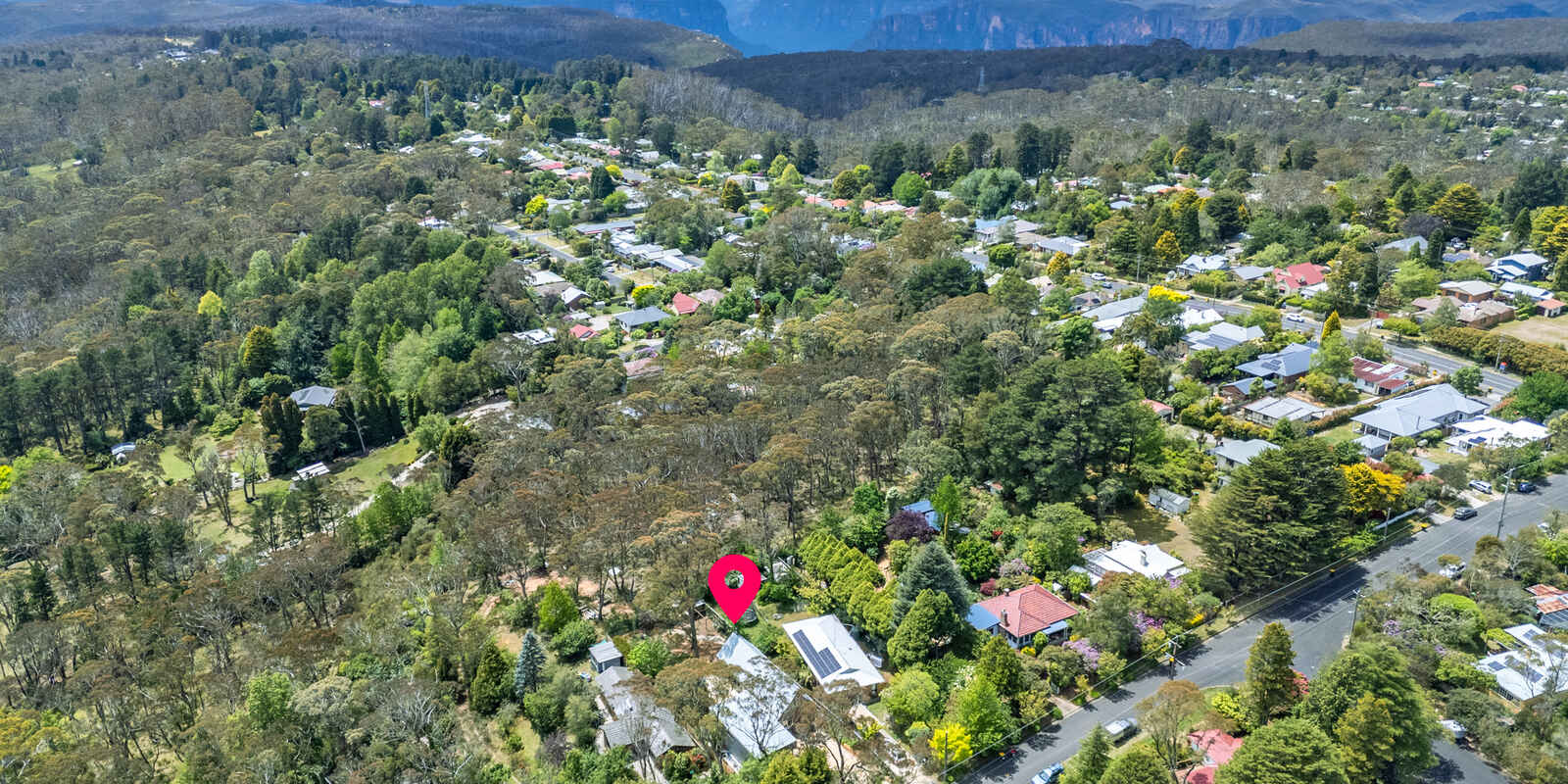 24 Cleopatra Street Blackheath 24 Cleopatra Street Blackheath