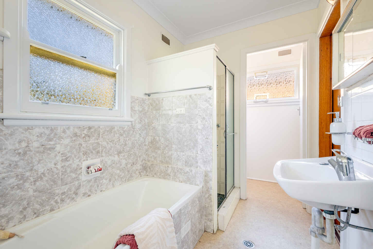 87 Brightlands Avenue Blackheath 87 Brightlands Avenue Blackheath