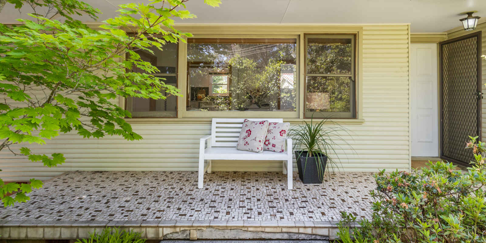 87 Brightlands Avenue Blackheath 87 Brightlands Avenue Blackheath