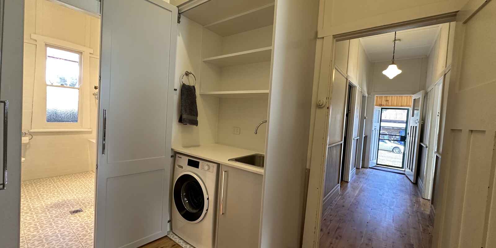 21 WARAGIL STREET Blackheath