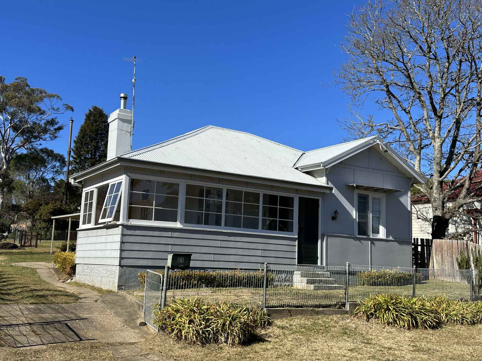 21 WARAGIL STREET Blackheath