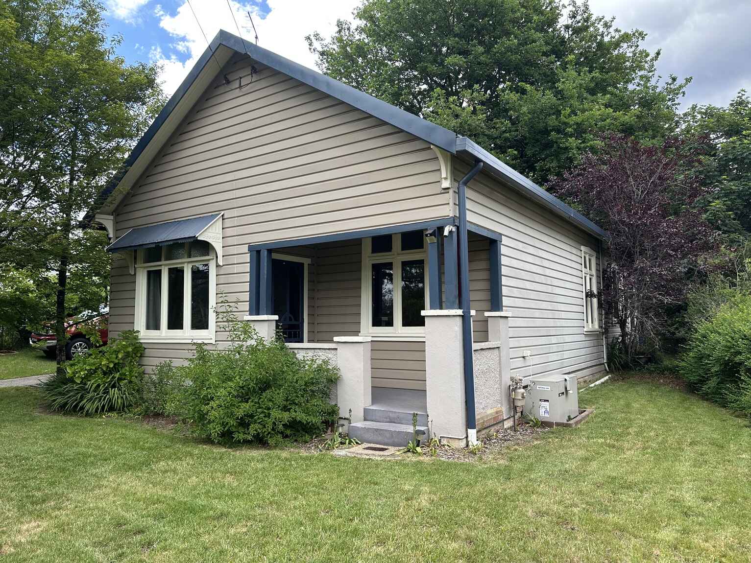 48 HatHill Road Blackheath