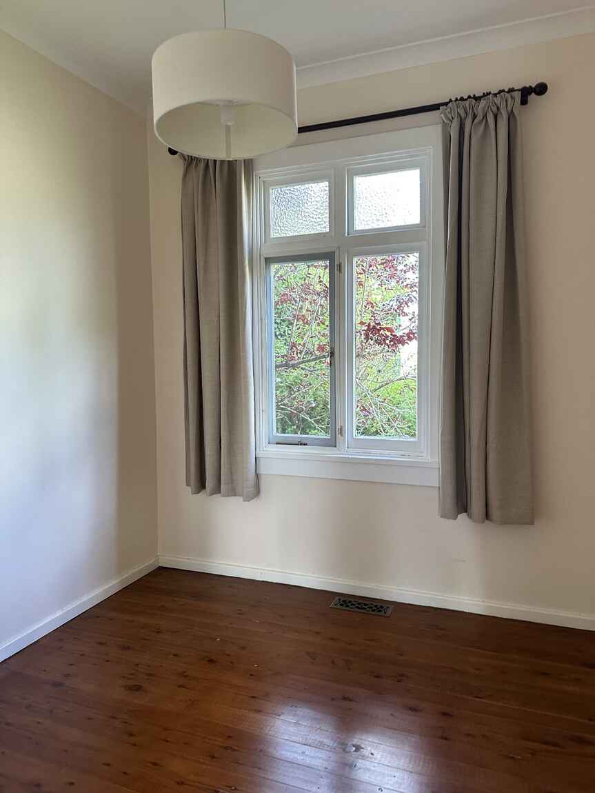 48 HatHill Road Blackheath