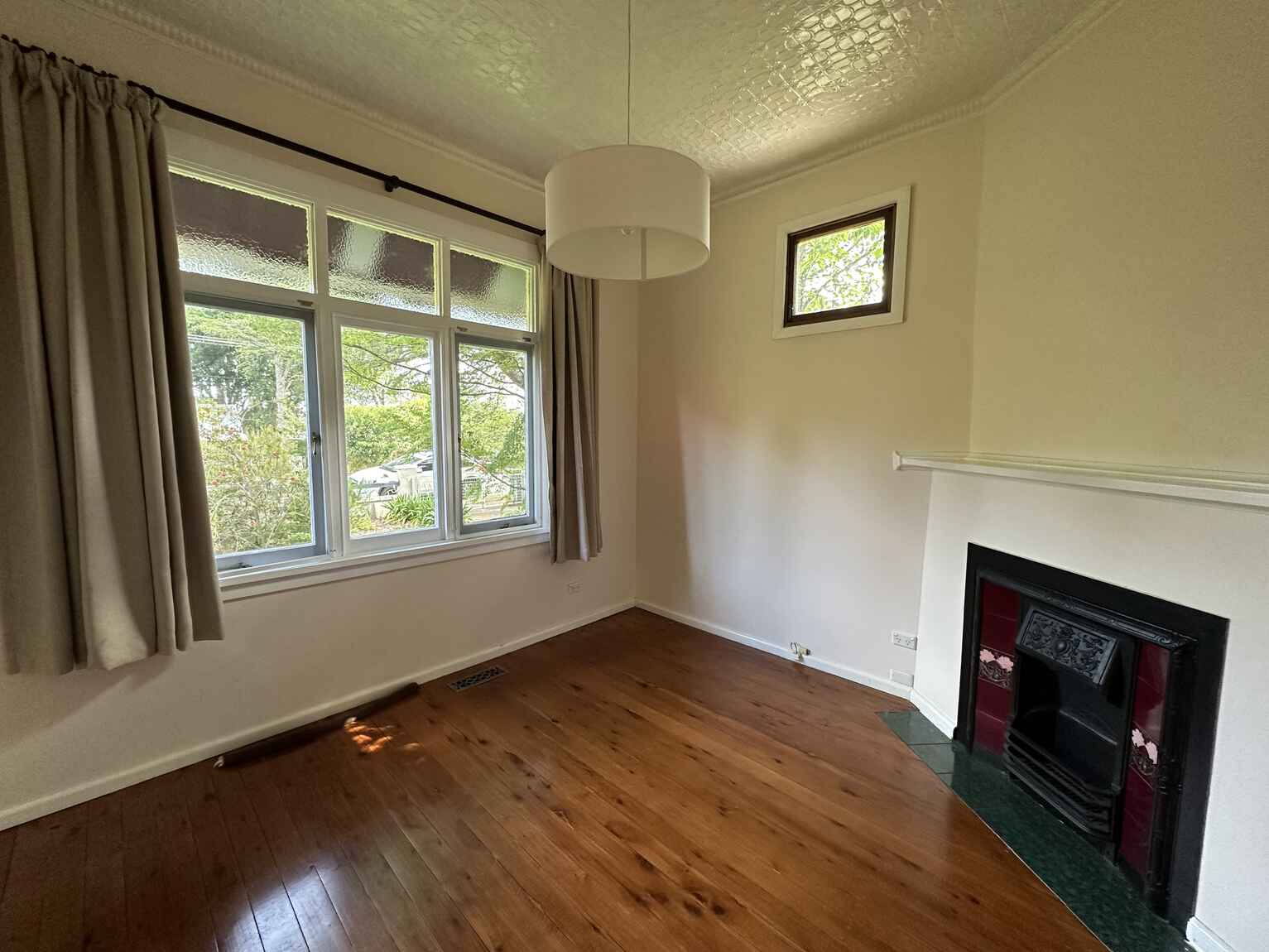 48 HatHill Road Blackheath