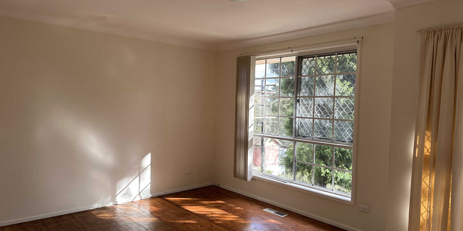 61 GOVETT STREET Katoomba