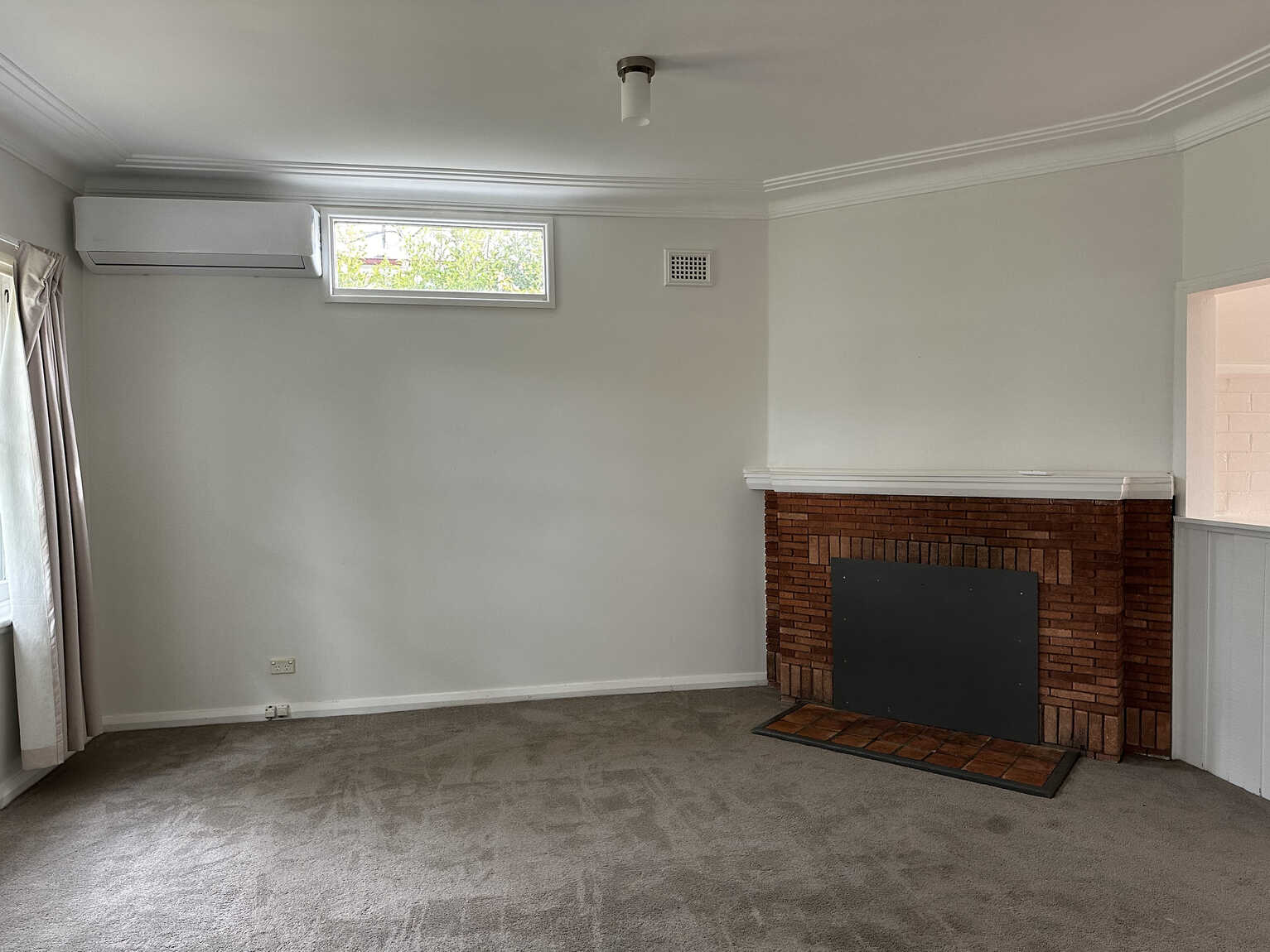 8 Evans Lookout Road Blackheath
