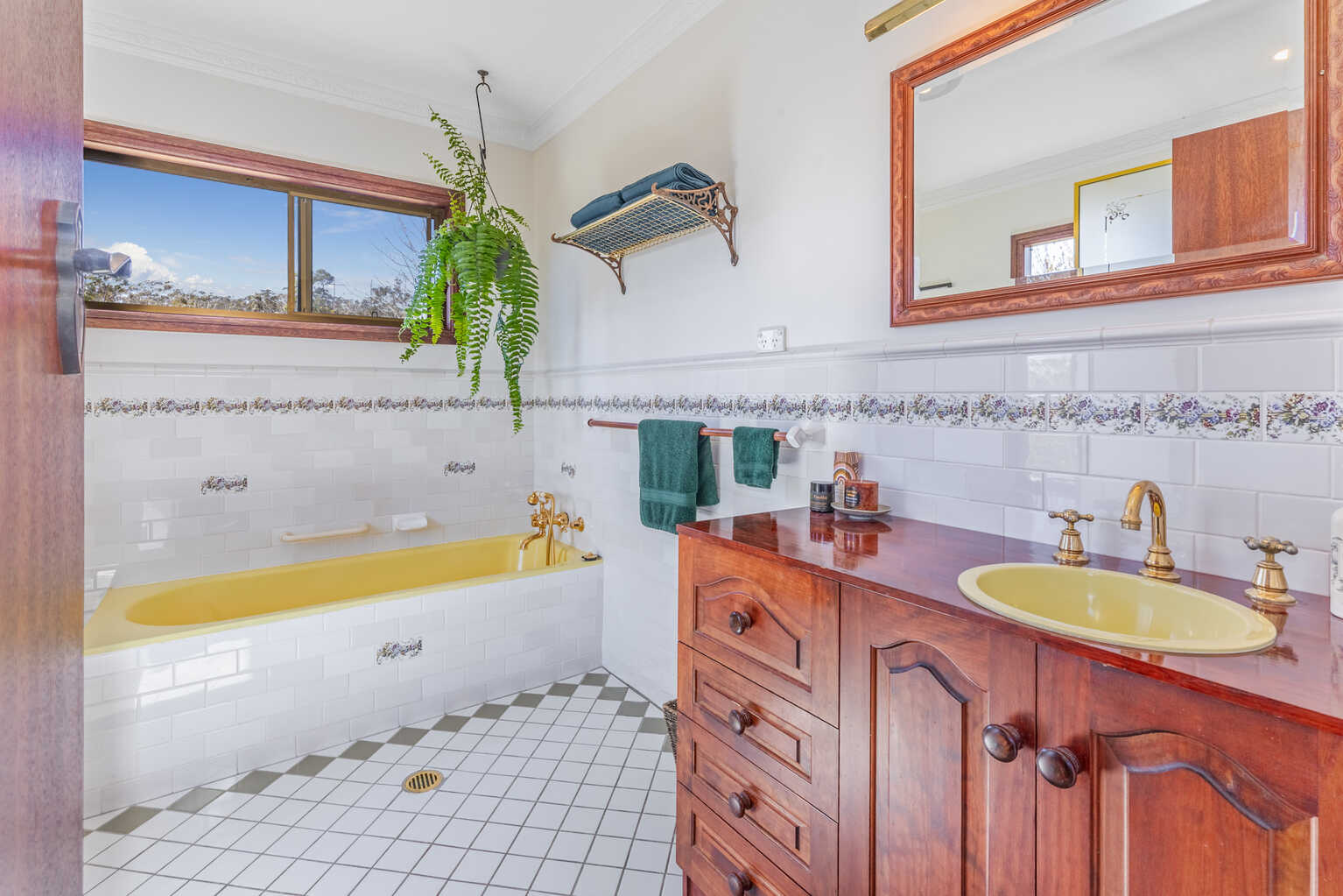 11-17 Nioka Place Bell 11-17 Nioka Place Bell