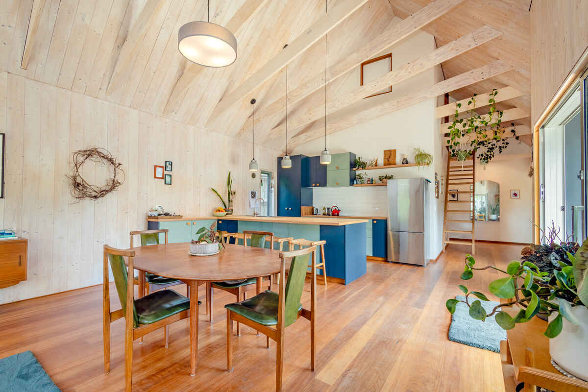 24 Cleopatra Street Blackheath 24 Cleopatra Street Blackheath