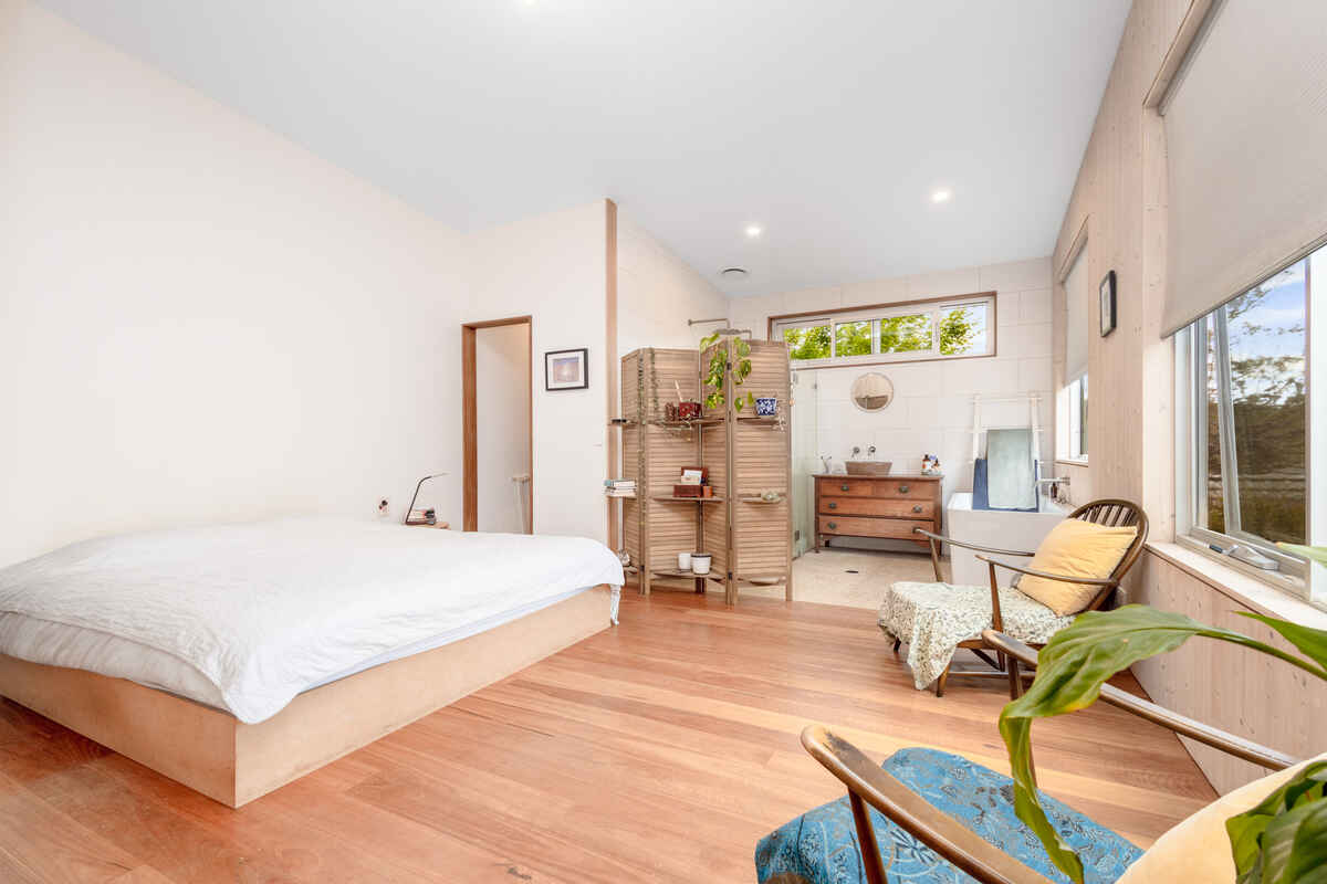 24 Cleopatra Street Blackheath 24 Cleopatra Street Blackheath