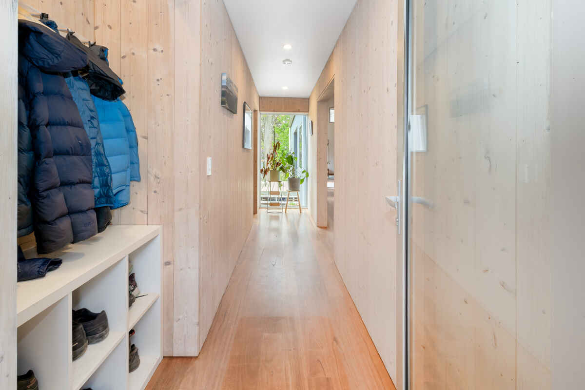 24 Cleopatra Street Blackheath 24 Cleopatra Street Blackheath