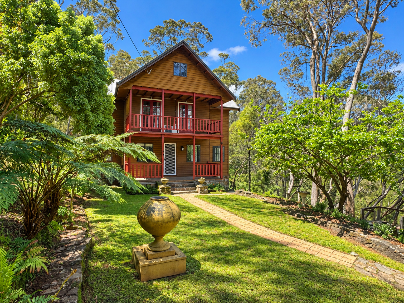 8 MINYAGO STREET Blackheath